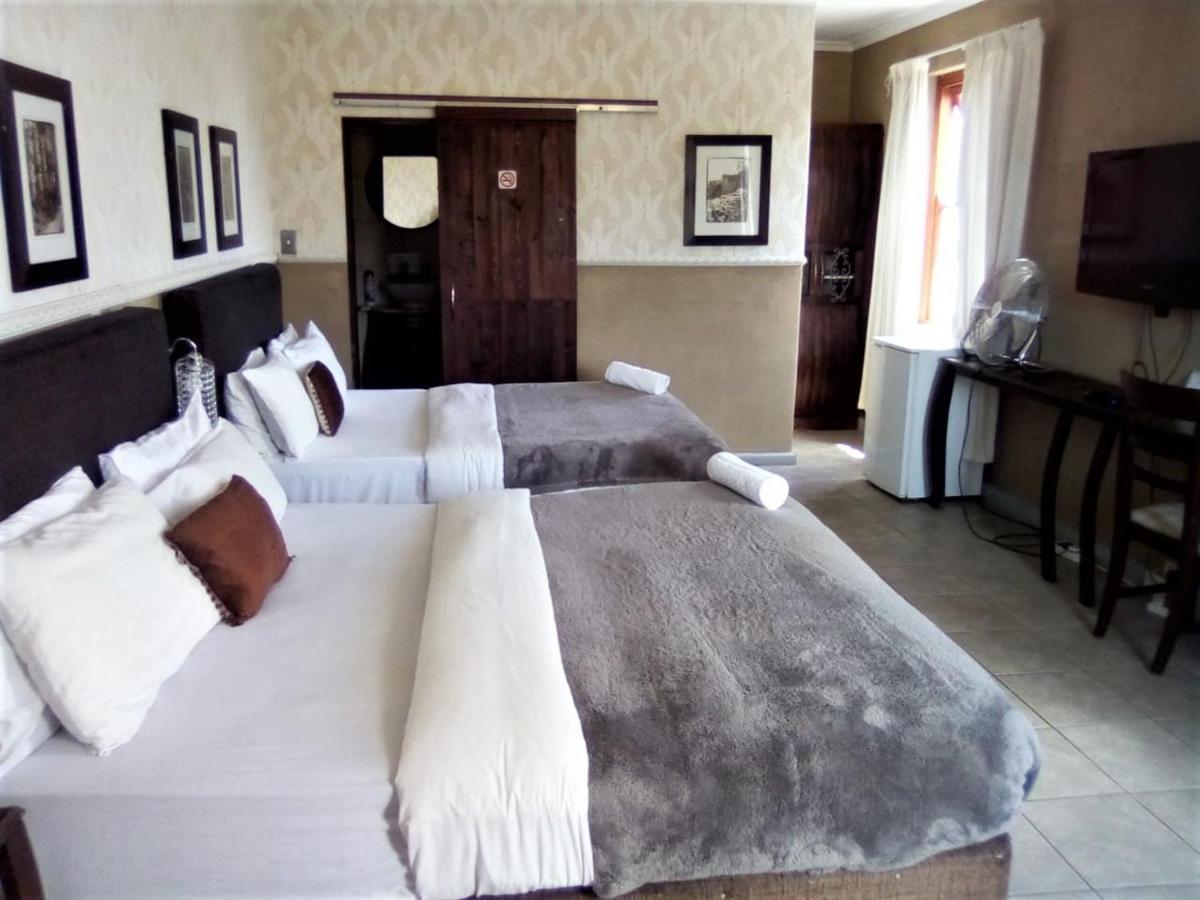 Bread And Barrel Guesthouse Bellville Кейптаун Екстериор снимка