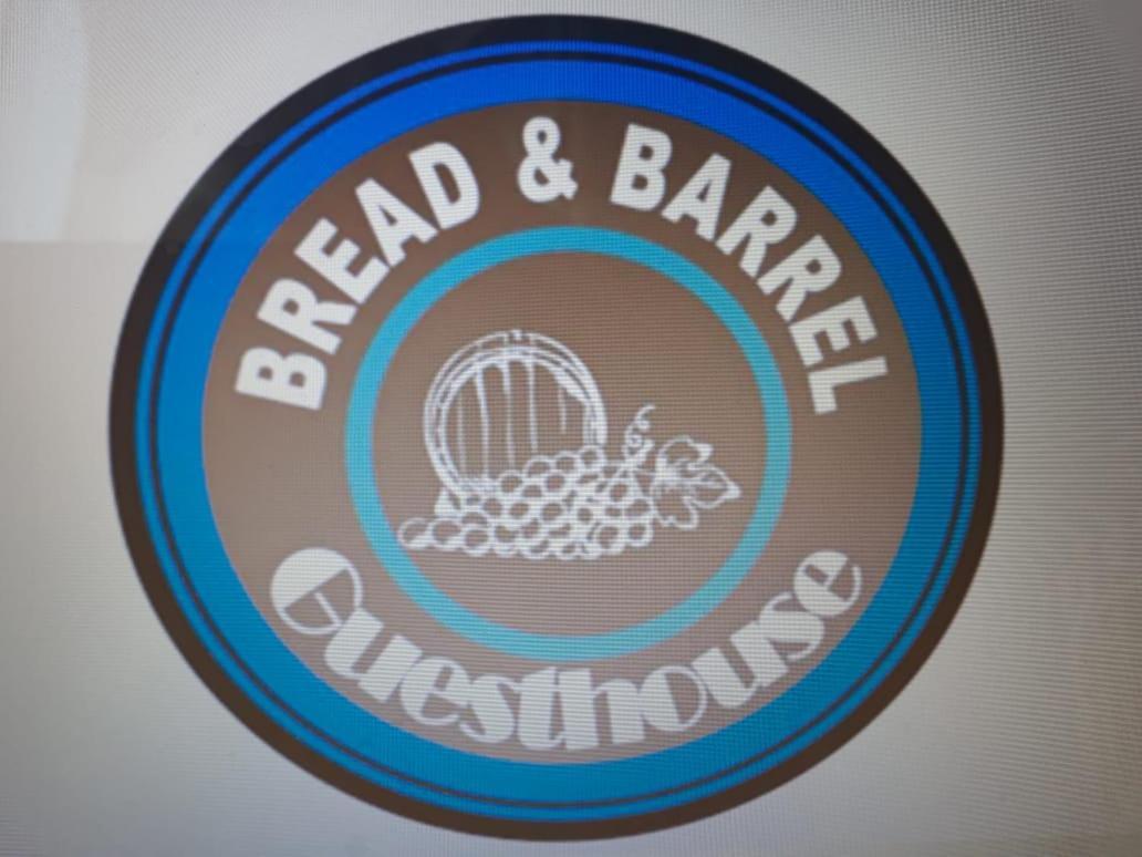 Bread And Barrel Guesthouse Bellville Кейптаун Екстериор снимка